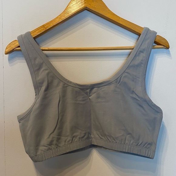 BRAND NEW Annagail Simone Bra / Crop Top - never worn. Size medium. Powder Blue - Picture 3 of 5